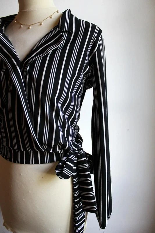 Black and white striped wrap blouse Jennyfer – photo 4